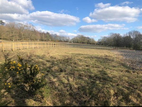 10 acres, Horsham, West Sussex, RH13 6QW - UKLandandFarms.co.uk