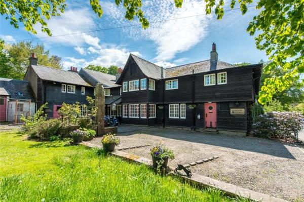 3 08 Acres Skirling House Gardeners Cottage Skirling Biggar